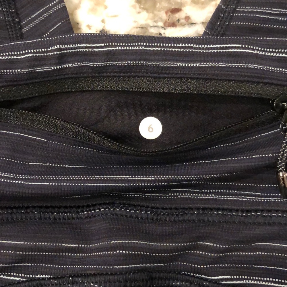 Lululemon Speed crops • Cyber Stripes